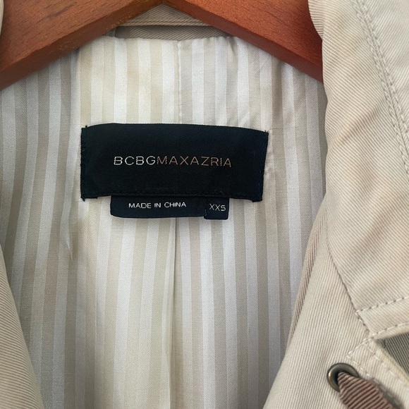 BCBGMaxAzria Trench Coat - Picture 6 of 9